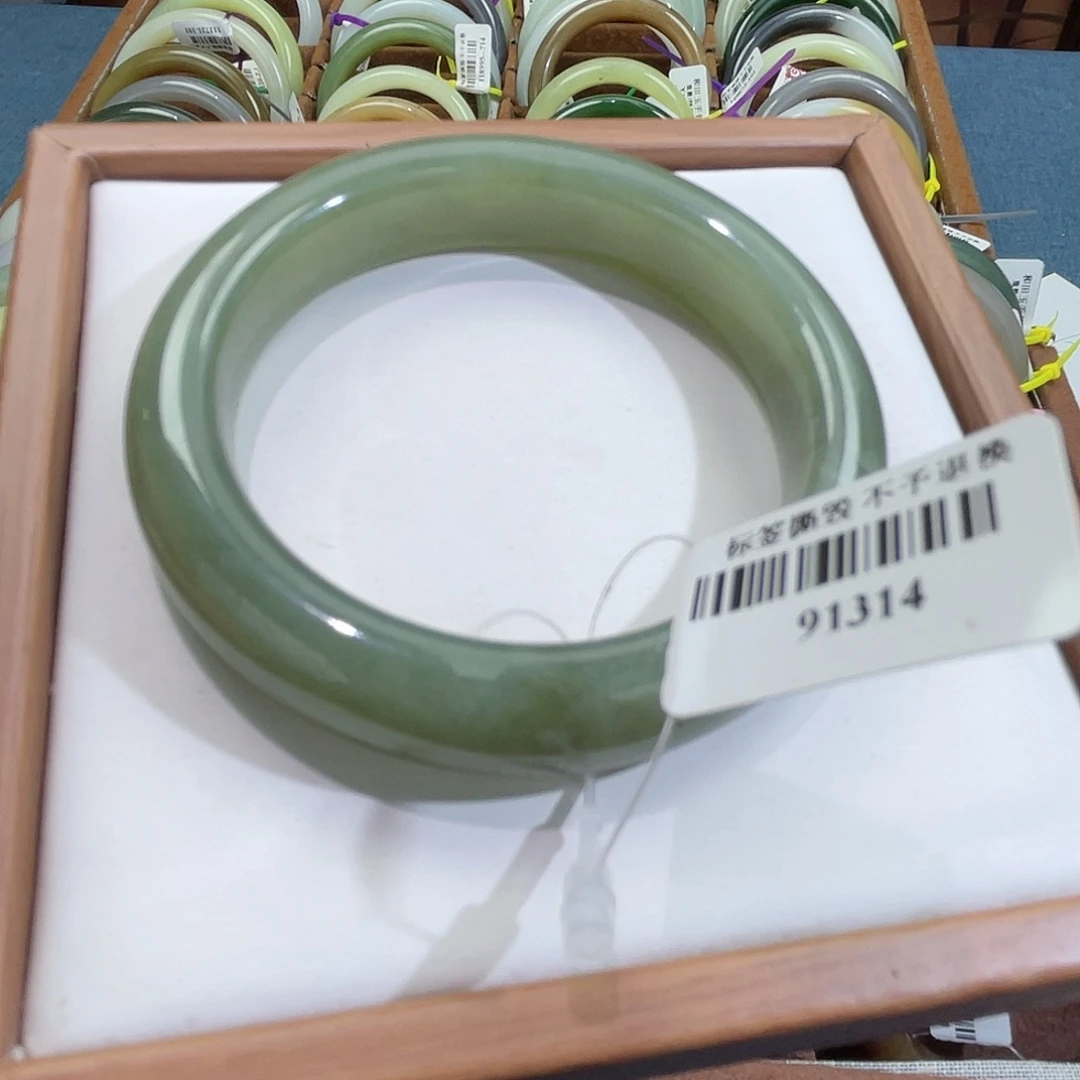 和田玉未镶嵌手镯5152 57