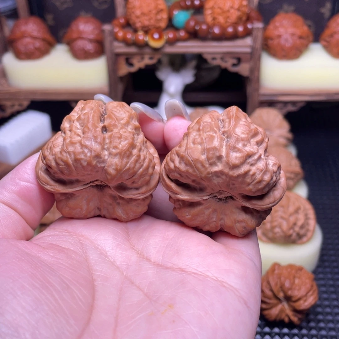 文玩核桃吊坠蛤蟆头