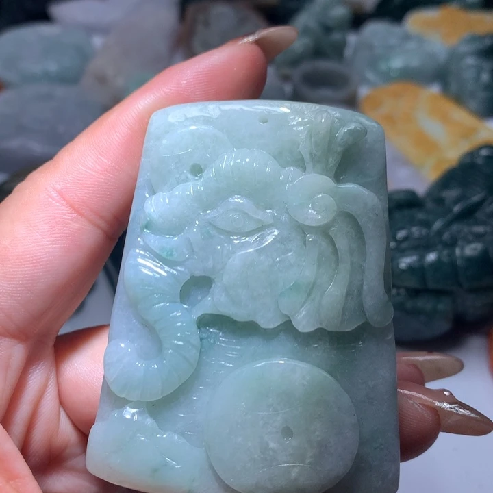 翡翠未镶嵌颈饰保真天然A货翡翠