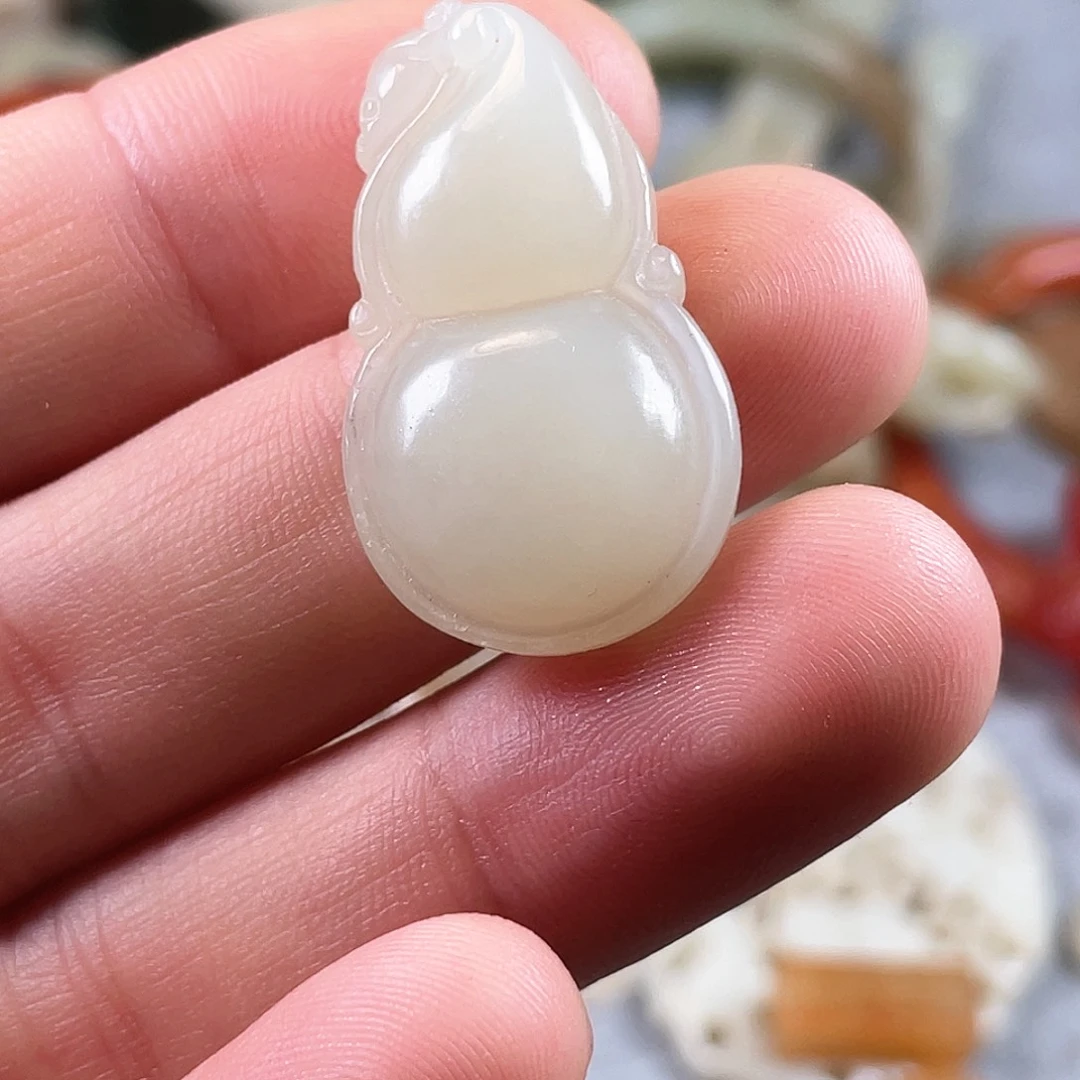 和田玉（糖玉）颈饰未镶嵌醉*玩