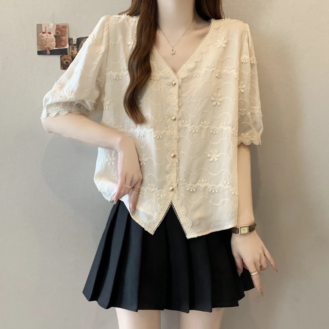 大码女装遮肚子洋气蕾丝刺绣短袖衬衫女夏季胖mm宽松显瘦时尚上衣