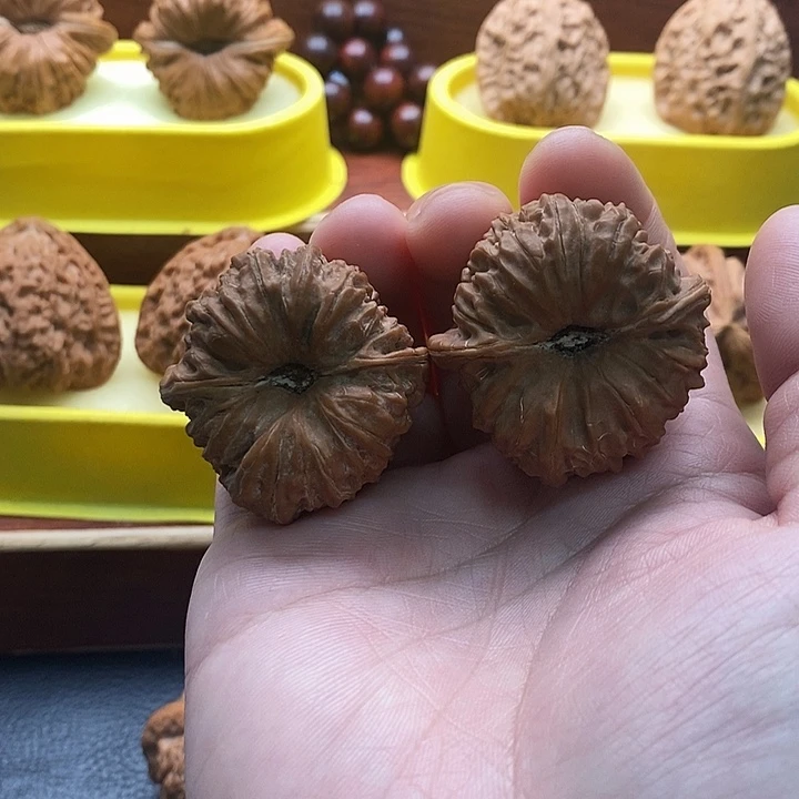 吊坠文玩核桃凹底