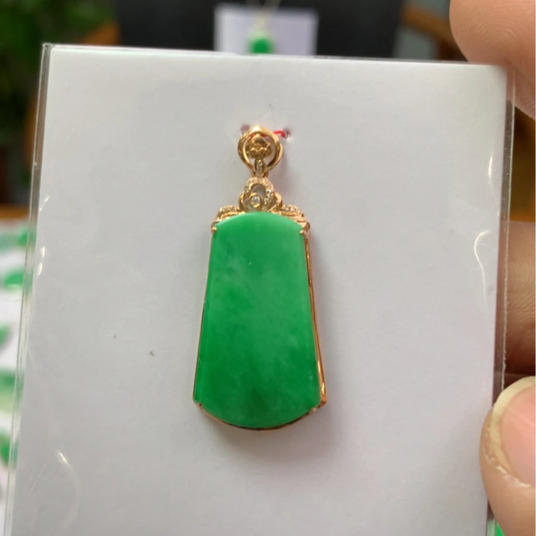 【闪购商品】翡翠颈饰18K金镶嵌翡翠