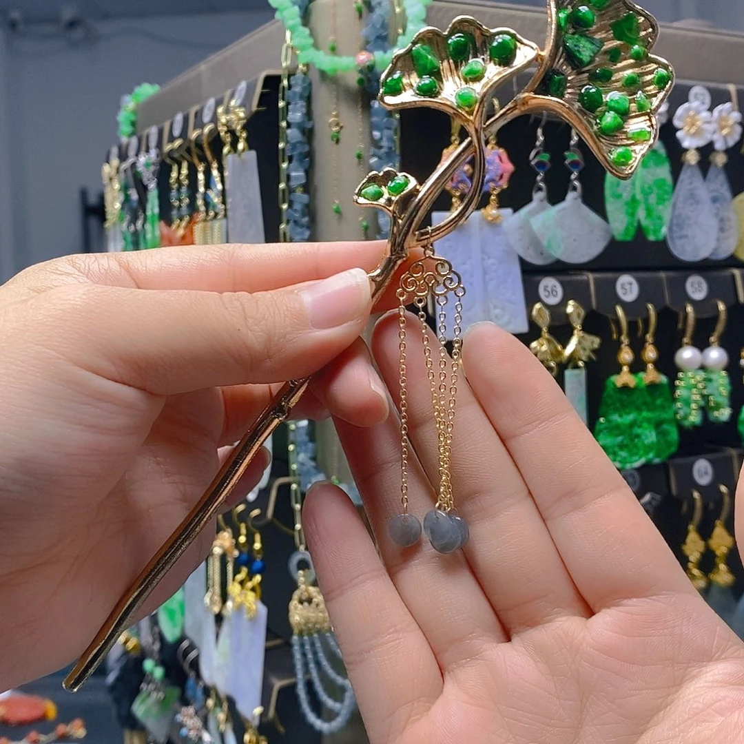 未镶嵌翡翠耳饰翡翠