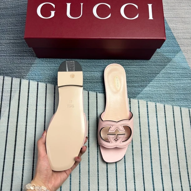 未使用 GUCCI/古驰 粉色双G镂空拖鞋三九码