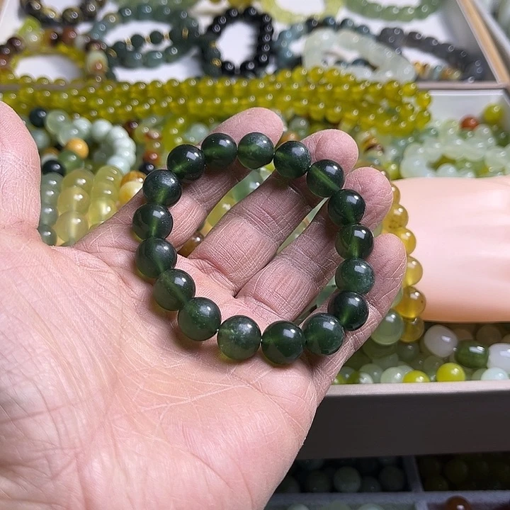 合金蛇纹石玉颈饰