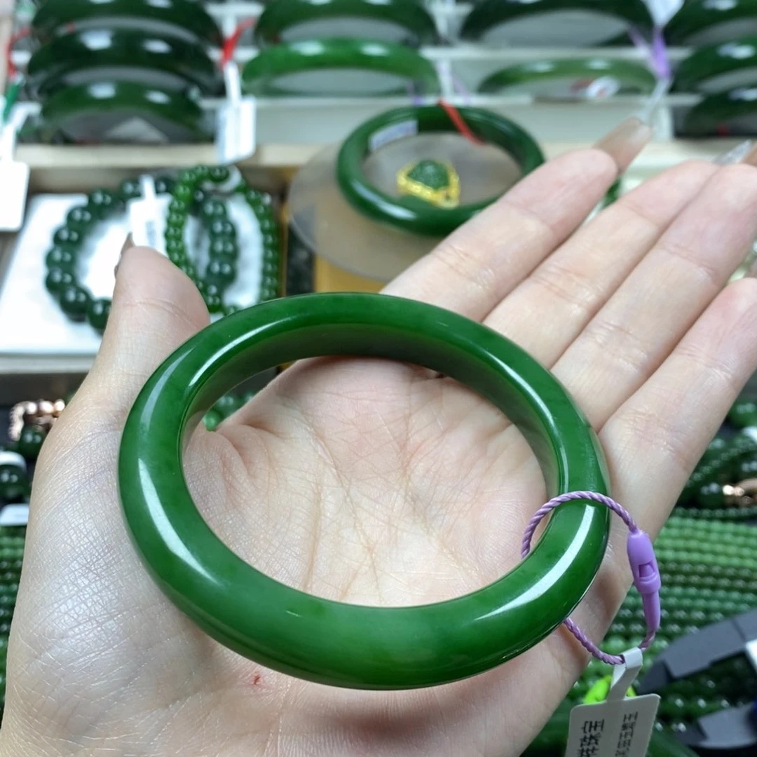 和田玉（碧玉）手镯未镶嵌57辣阳绿色无黑点带包容