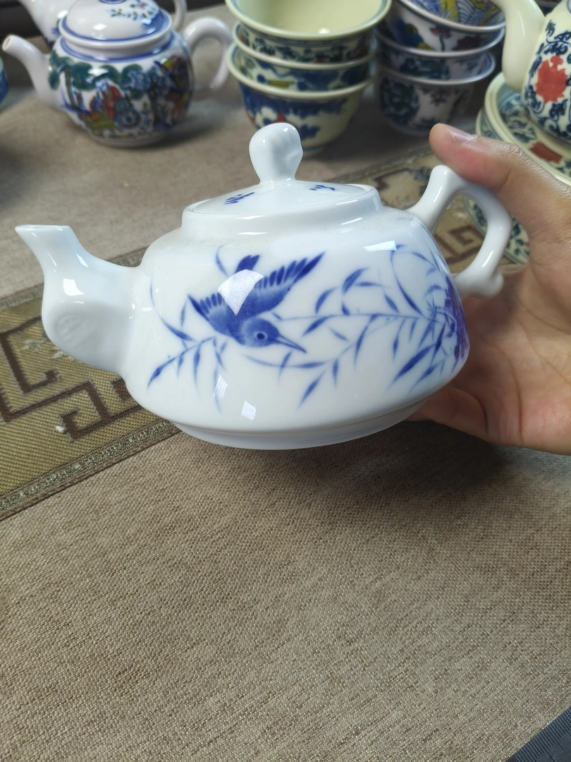 景德镇陶瓷全手工手绘青花釉下彩花鸟王步纪念茶壶