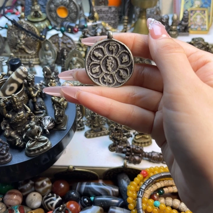 ****泽泥塑闪价漏价一件