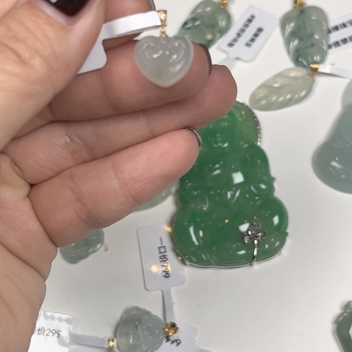 翡翠未镶嵌吊坠(不含链)吊坠