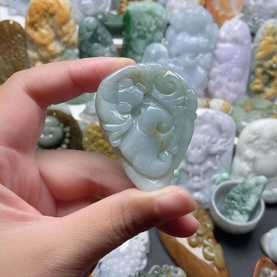 翡翠未镶嵌颈饰翡翠