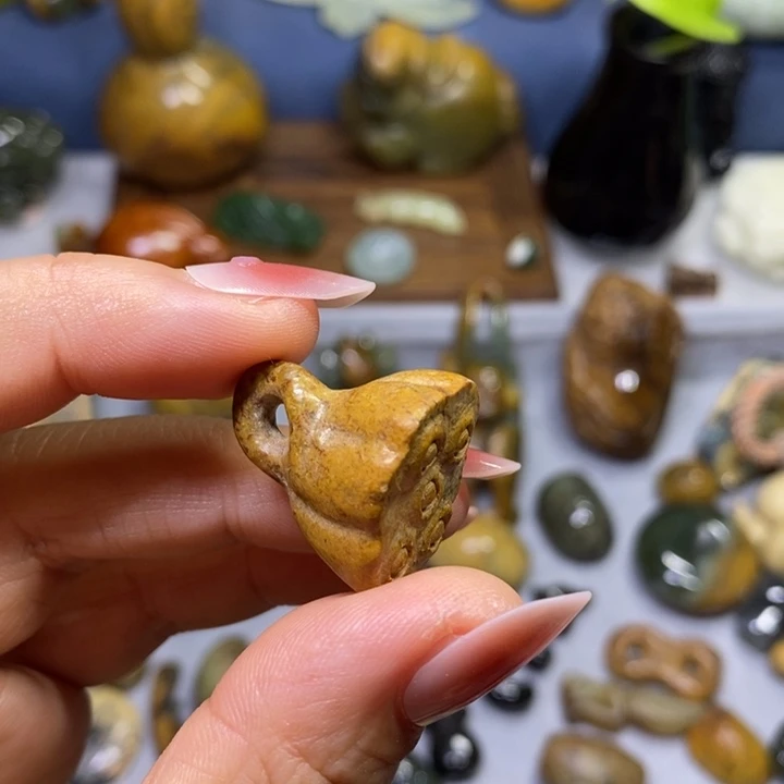 岫岩河磨玉（透闪石质玉）未镶嵌挂件