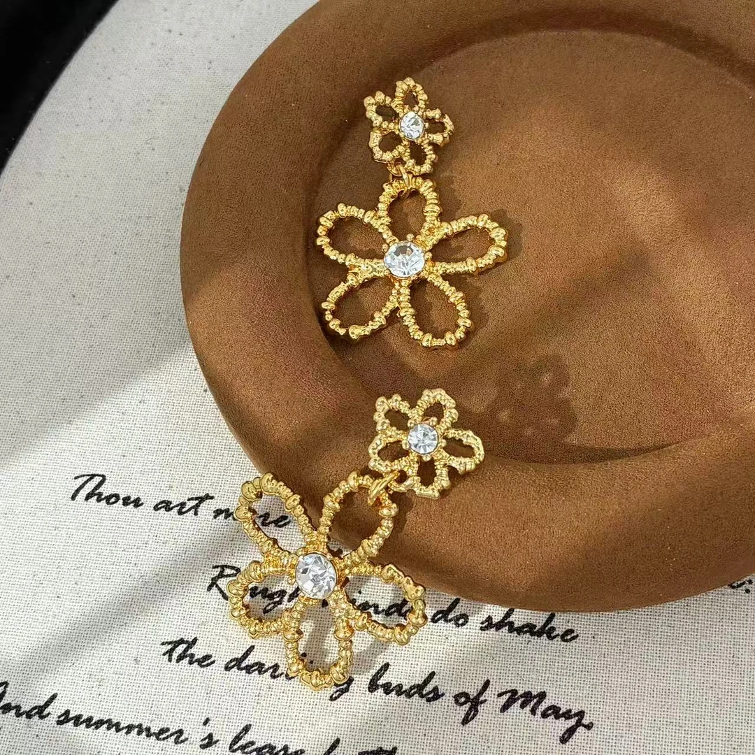 合金合成锆石耳饰 远远（YY050）百搭时尚轻奢气质