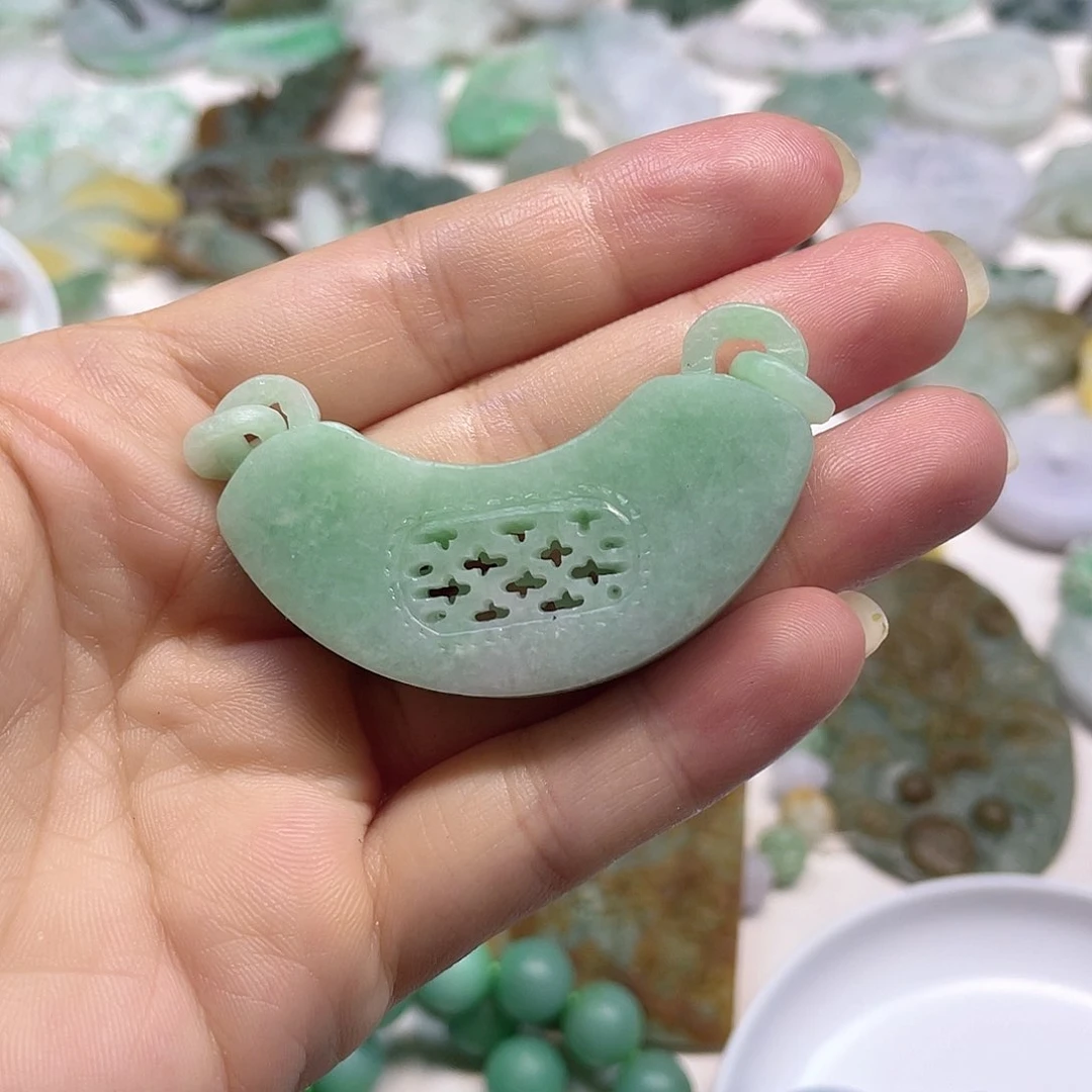 未镶嵌定制翡翠翡翠