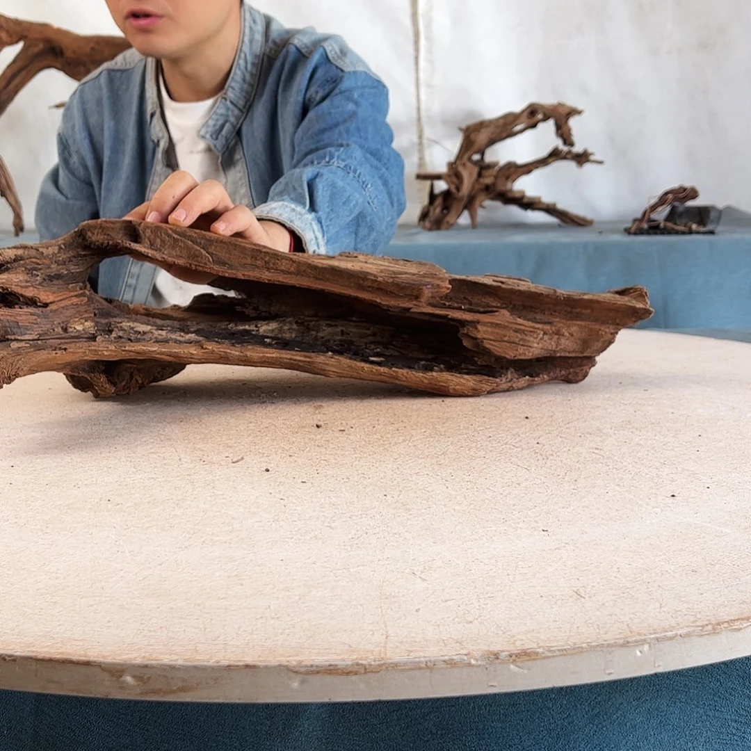 新年快乐沉木造景