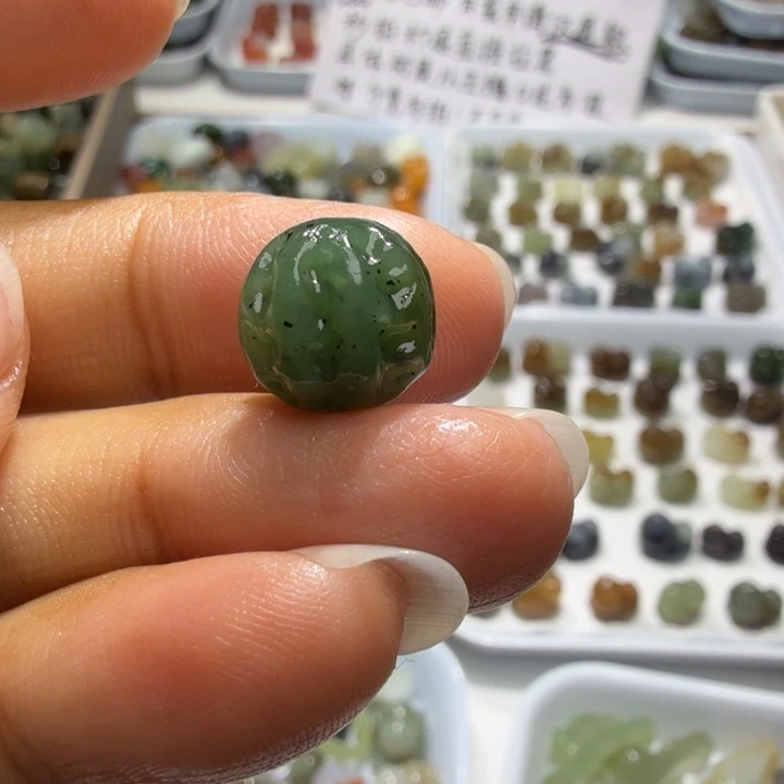 和田玉未镶嵌珠宝奇石