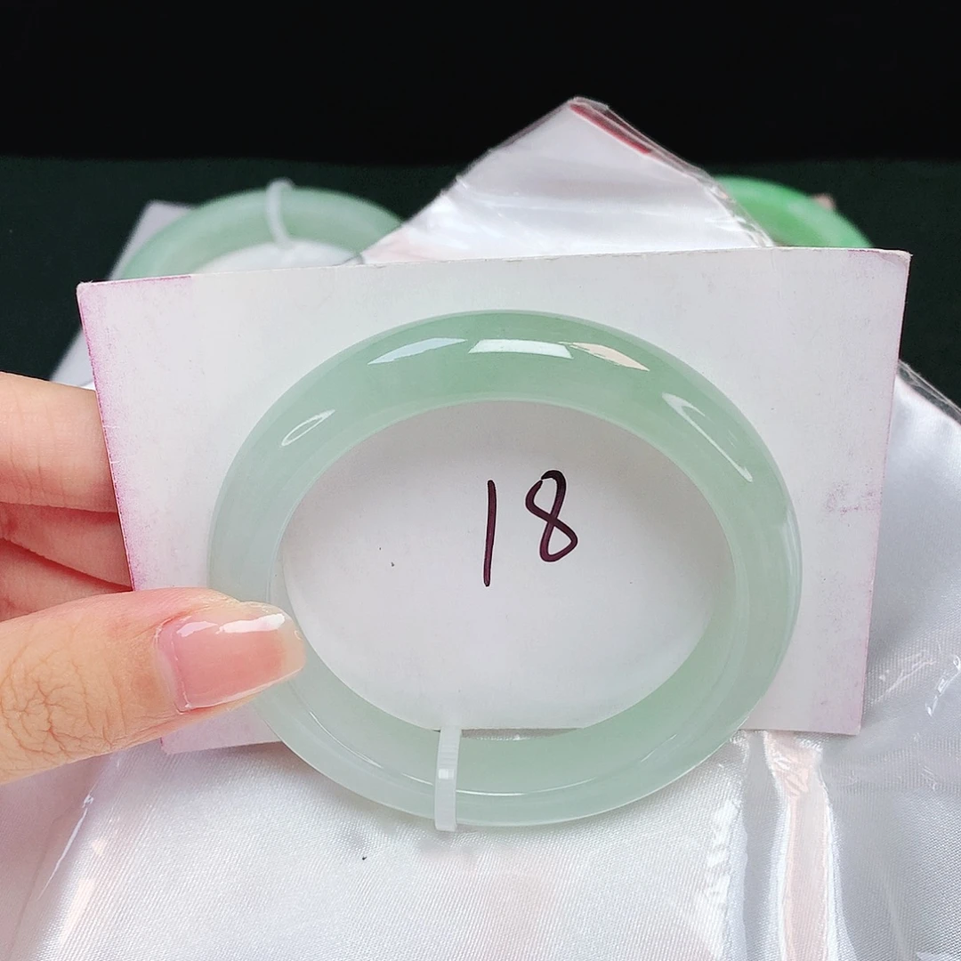 翡翠未镶嵌手镯泥鳅53.7