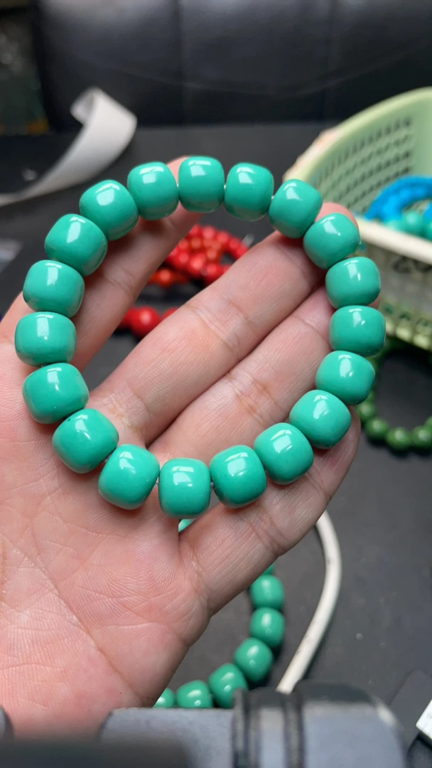B547 12 老型高瓷绿松手串