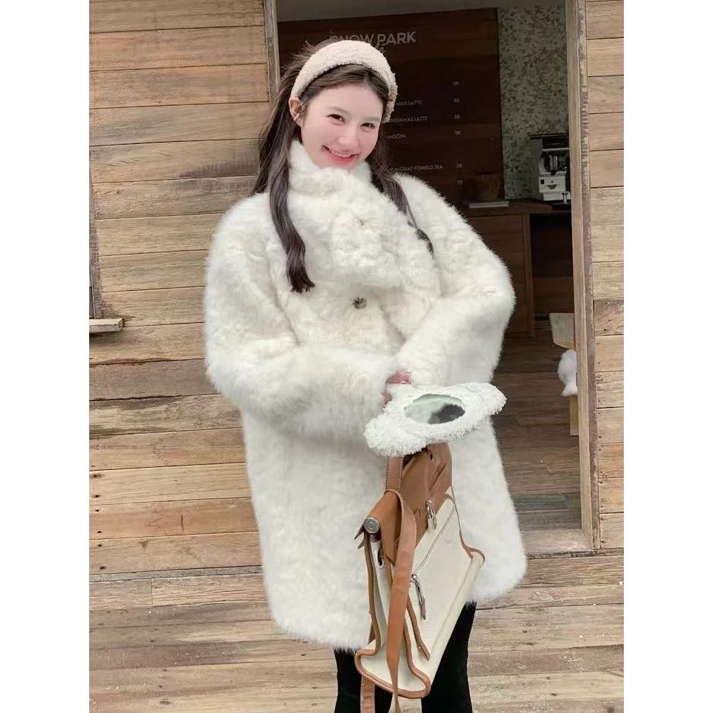 （大财主）白色软糯围脖羊羔毛外套女2025冬季韩系慵懒加厚毛毛