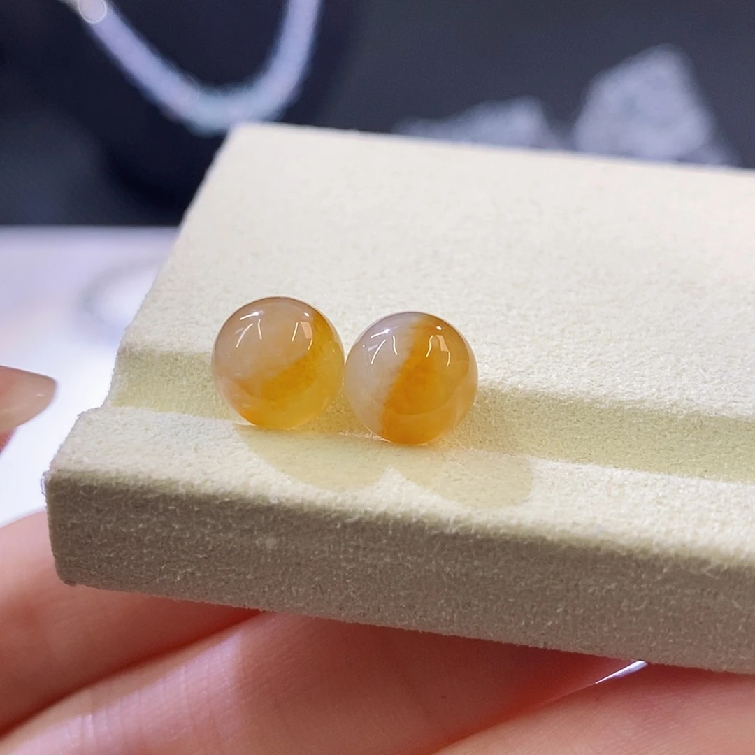 翡翠未镶嵌挂件卡8.5一对价