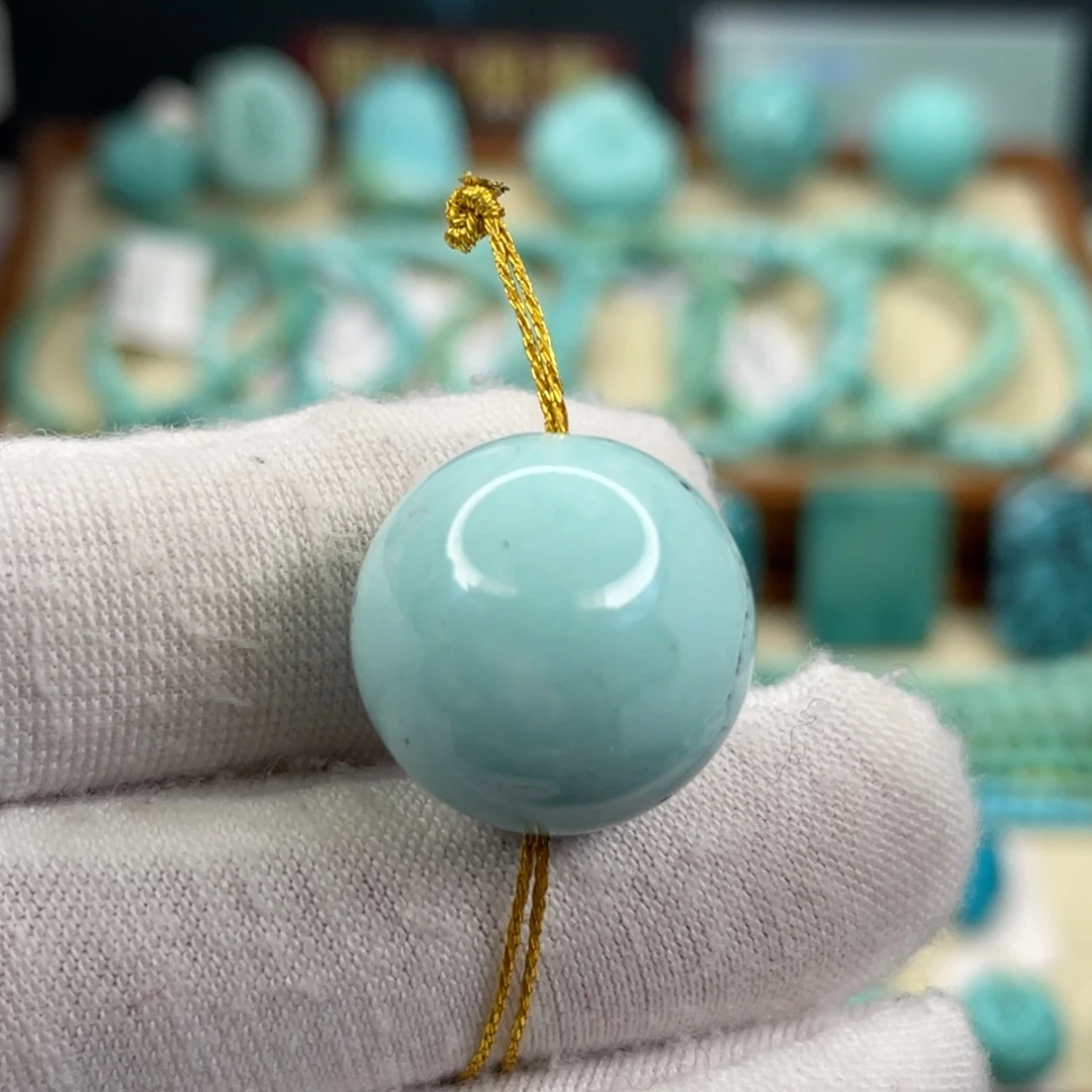 绿松石未镶嵌颈饰