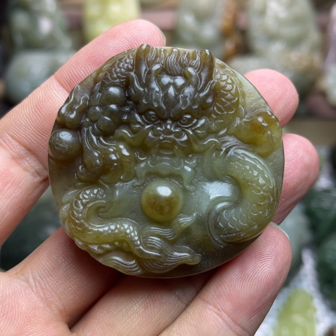 和田玉未镶嵌把件