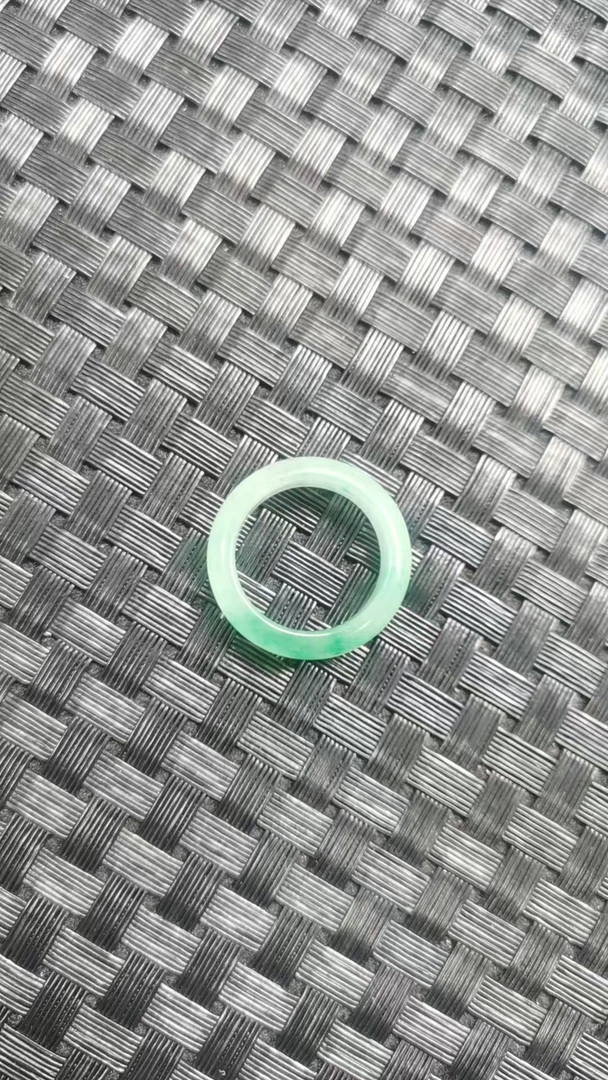 【精品独龙玉】天然独龙玉高冰飘花戒圈