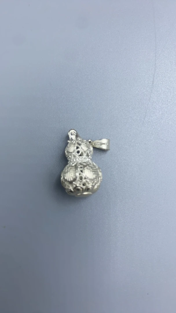 吊坠足银 足银小小葫芦吊坠