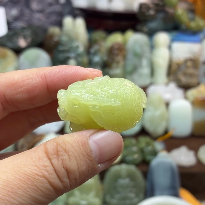 存***）和田玉未镶嵌颈饰