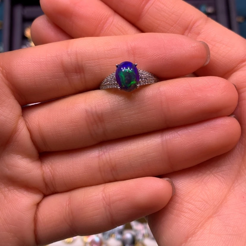 【闪购商品】欧泊戒指款式银S925镶嵌薇**特