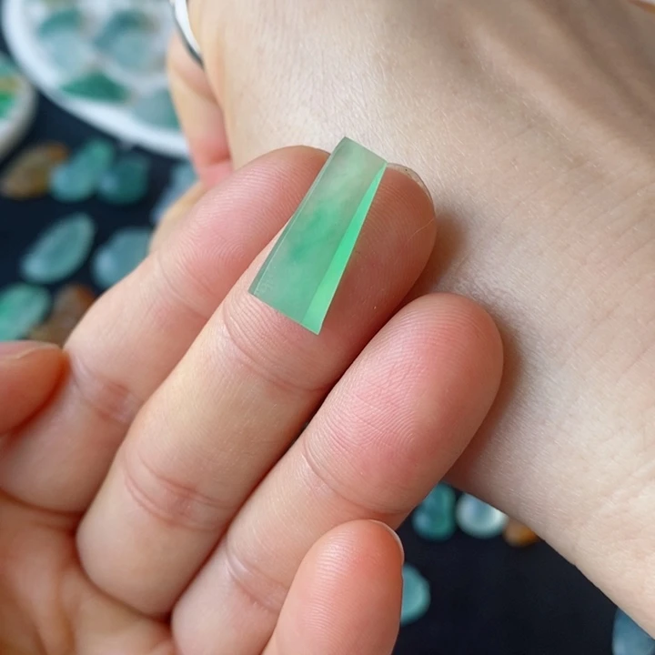 定制翡翠未镶嵌无事牌