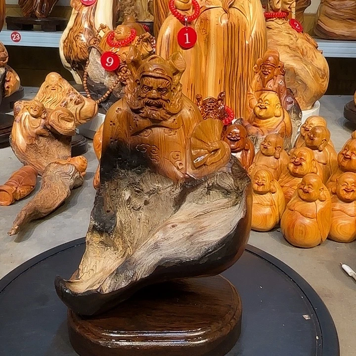 柏木太行崖柏钟馗摆件