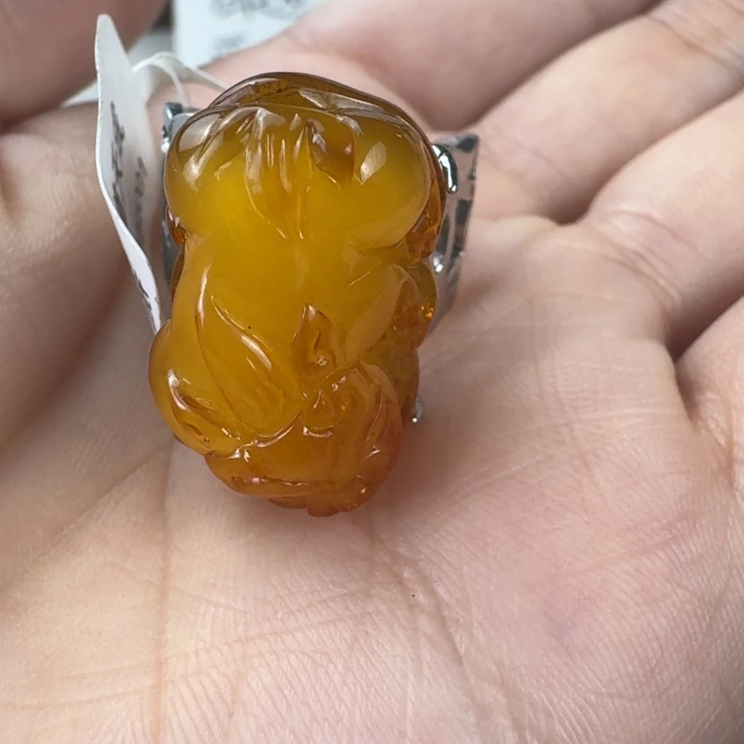 蜜蜡银S925镶嵌珠宝奇石小年份貔貅戒指 23.7×15.2×12.7mm