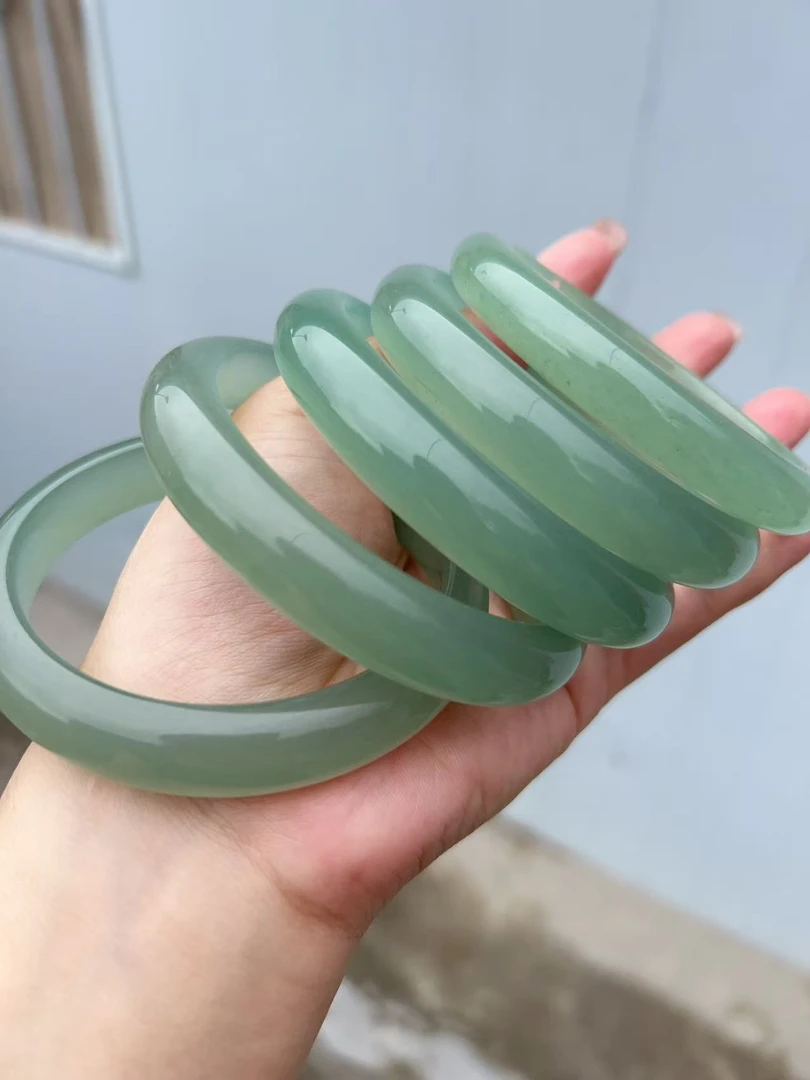 冰清水东陵手镯（有石纹水线色根色点，拍一发一多样发货）