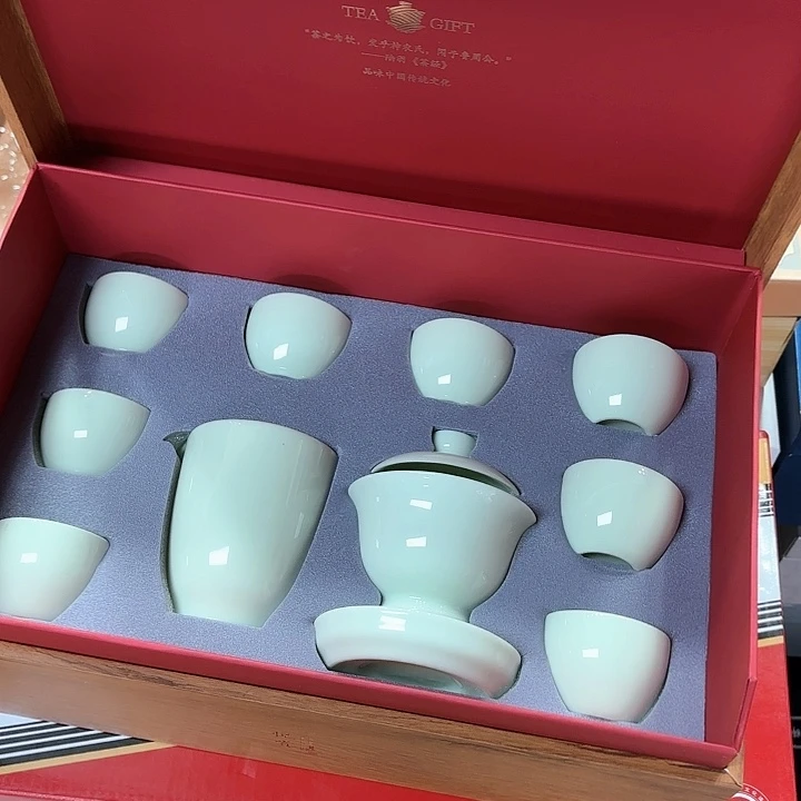 孤品茶具套装等。