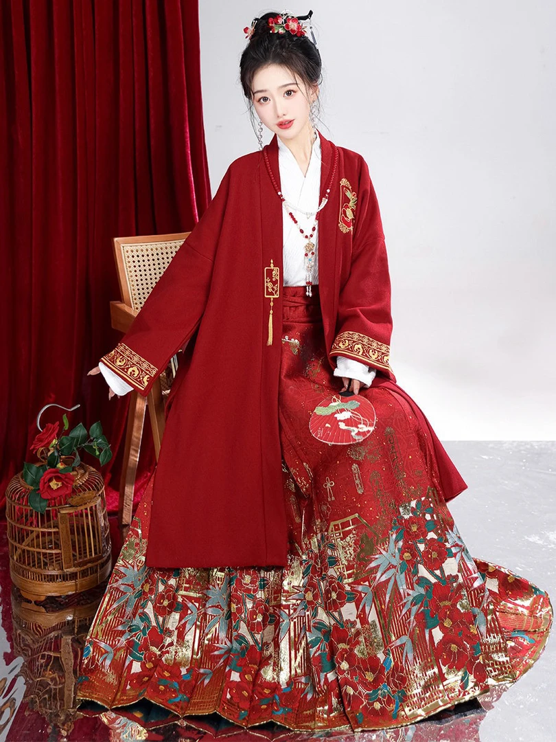 红姝玉影汉服女红色新中式国风订婚毛呢大衣织金马面裙婚服套装冬