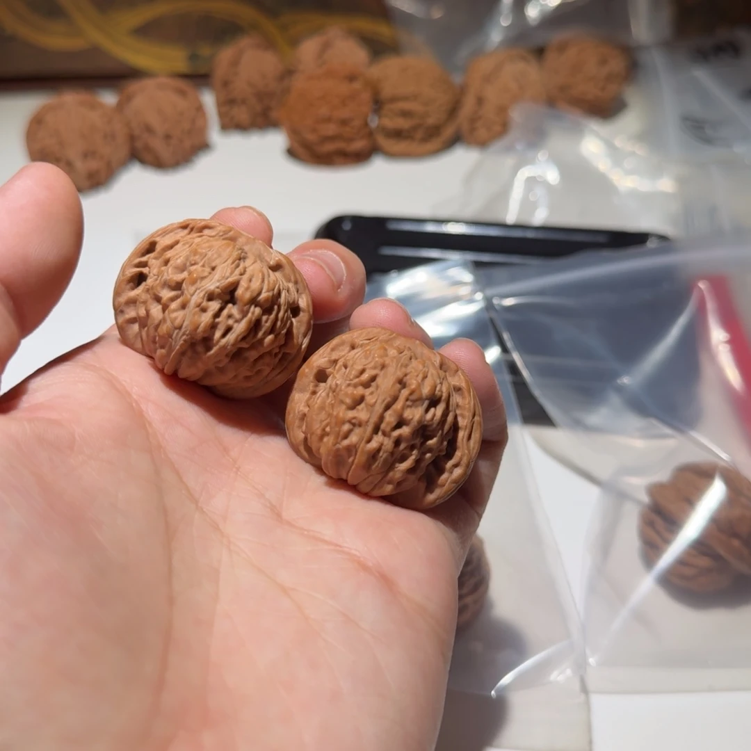 文玩核桃吊坠汗高