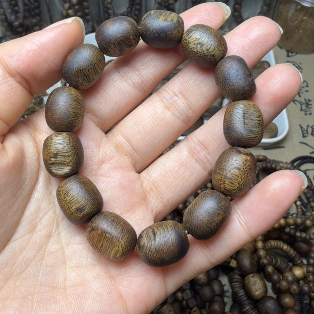 沉香碎屑沉香卡1.1留疤珠。16手围