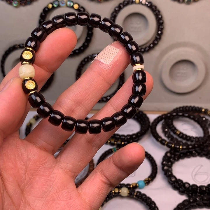 椰蒂手串L****椰蒂手串