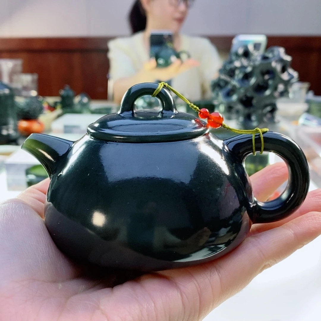 未镶嵌和田玉（青玉）摆件