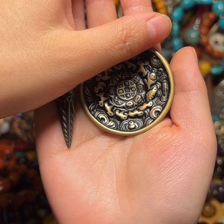 平***；铜铁合金类九宫八卦牌吊坠