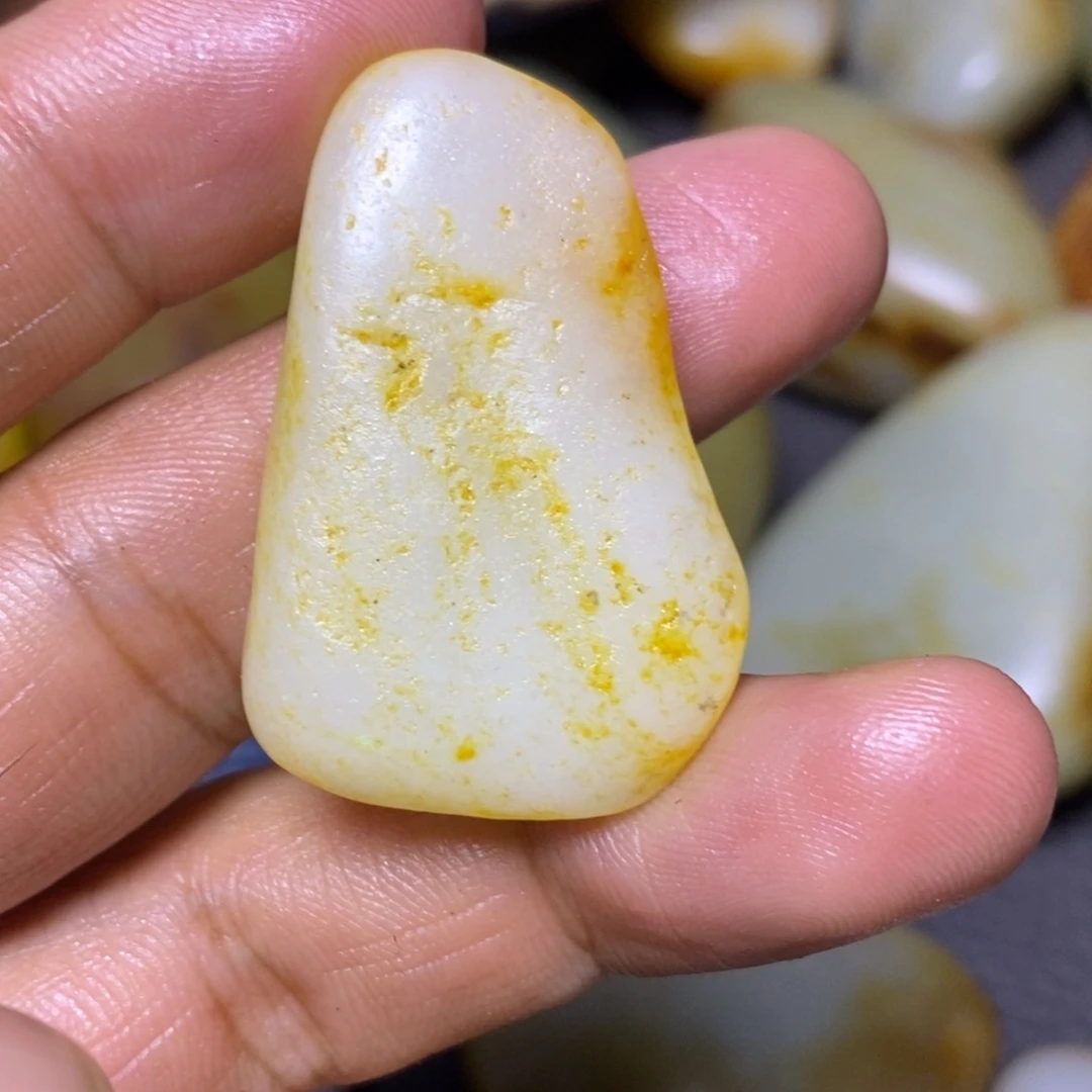 未镶嵌和田玉（糖玉）挂件