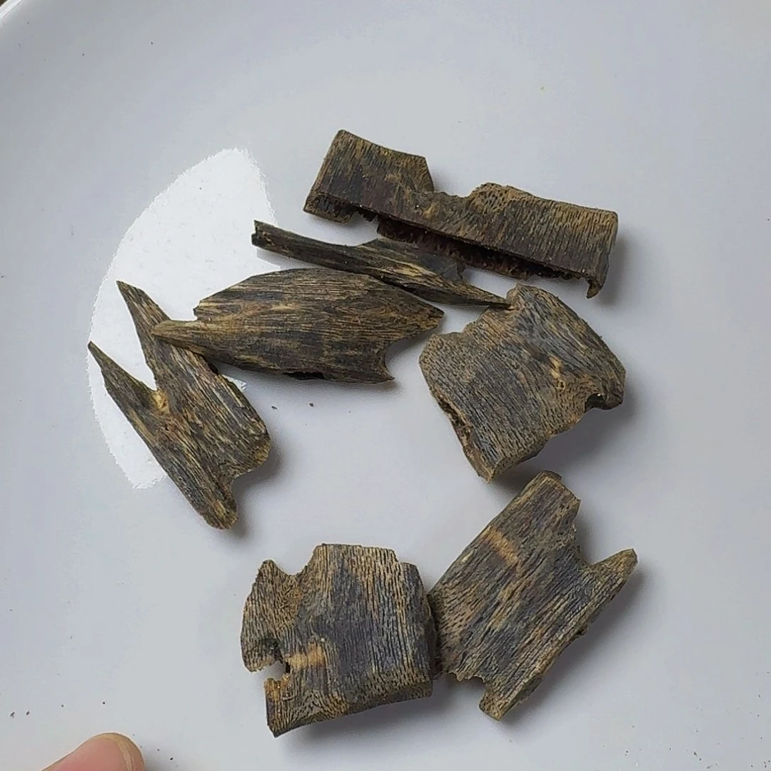 A***爪沉香碎屑沉香莺歌绿20.8克