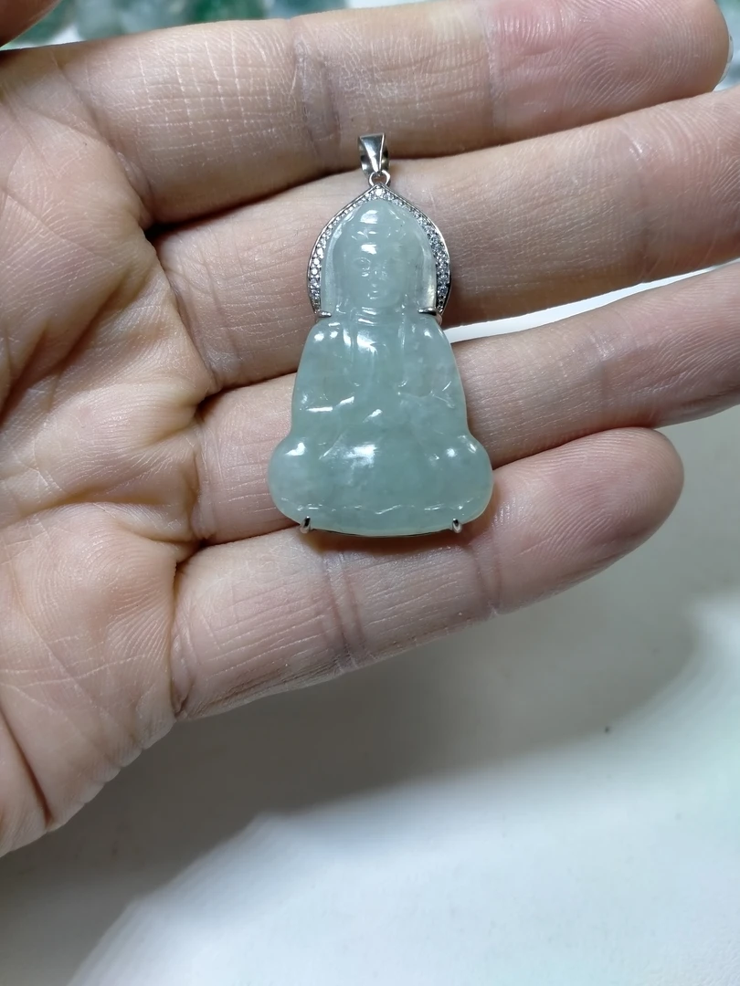 艺萱翡翠，天然翡翠A货观音挂件（尺寸约37×23X5）