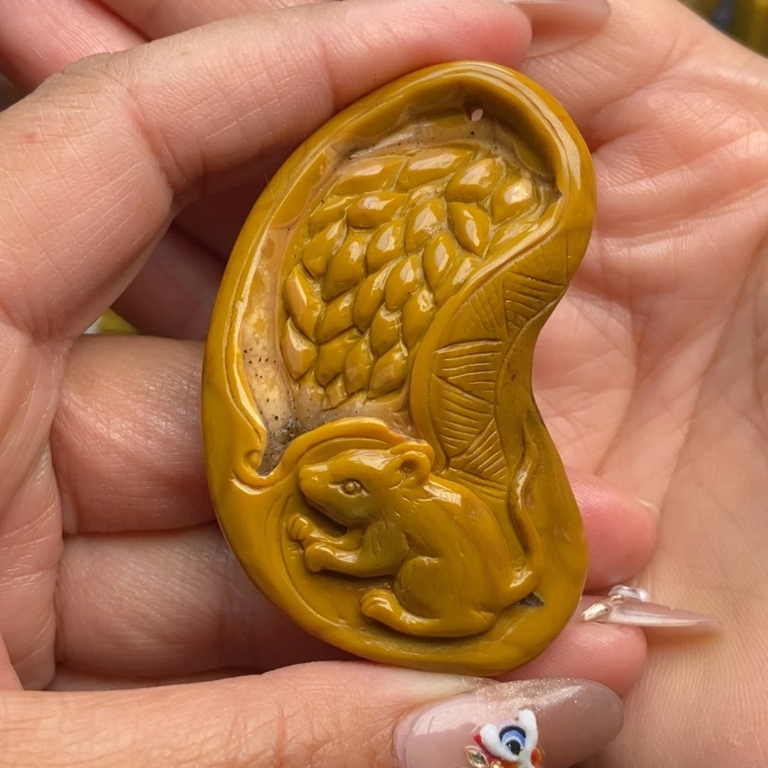 玛瑙/玉髓颈饰未镶嵌战国红