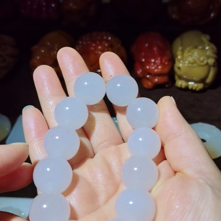 和田玉未镶嵌珠宝奇石