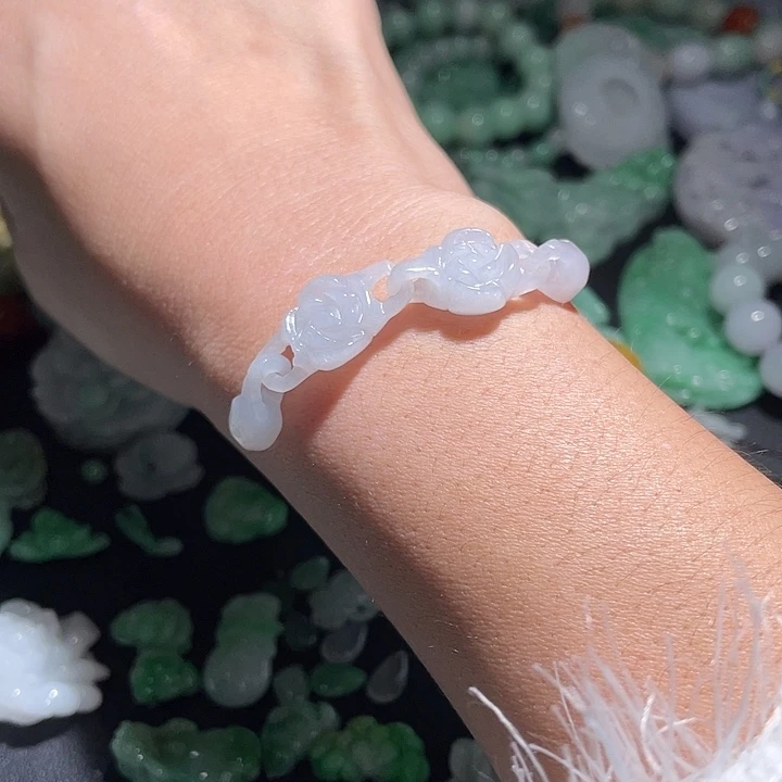 颈饰未镶嵌翡翠天