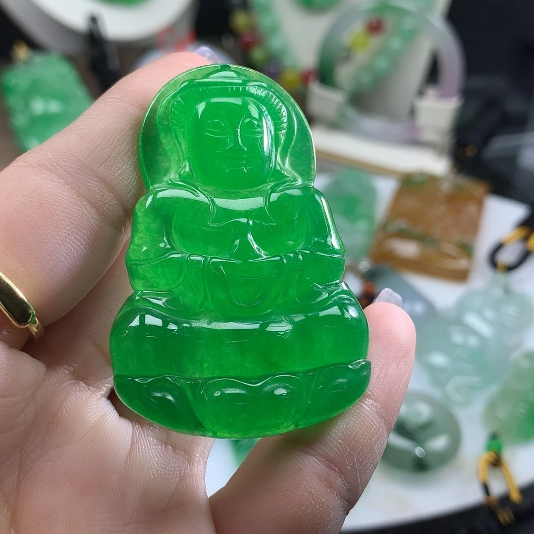 翡翠未镶嵌吊坠(赠链)