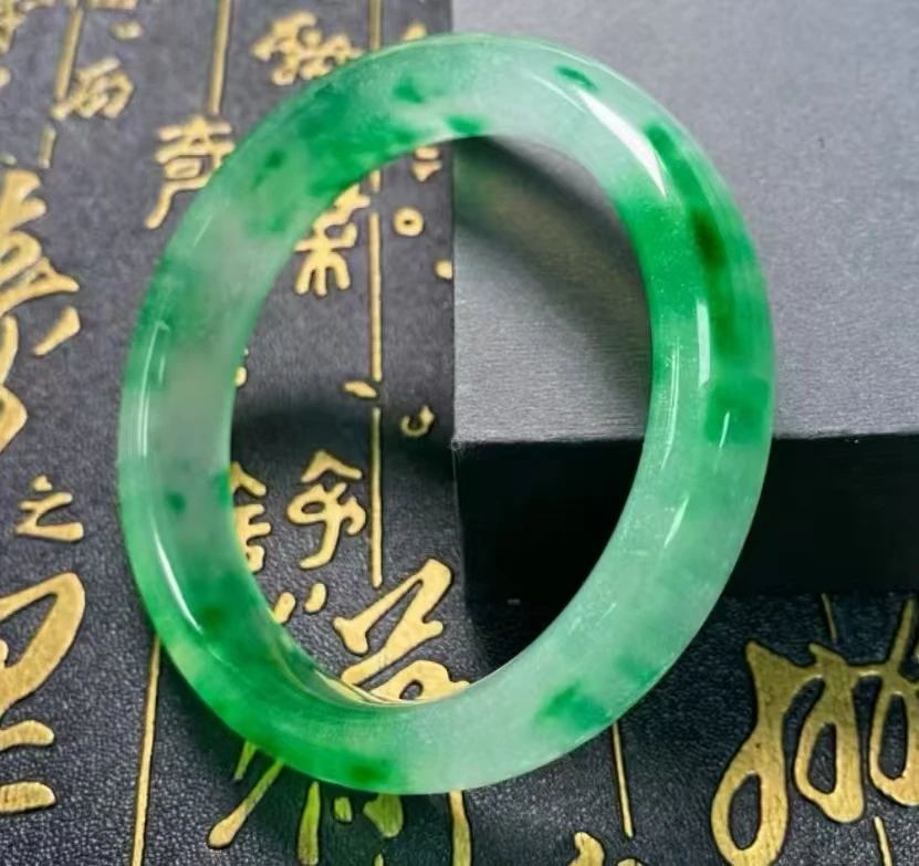 06经典玉冰飘绿花手镯女士百搭妈妈手镯多样性发一 完美者慎拍