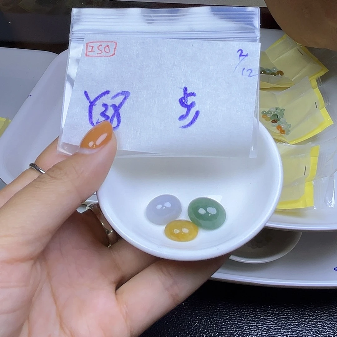 定制翡翠未镶嵌翡翠